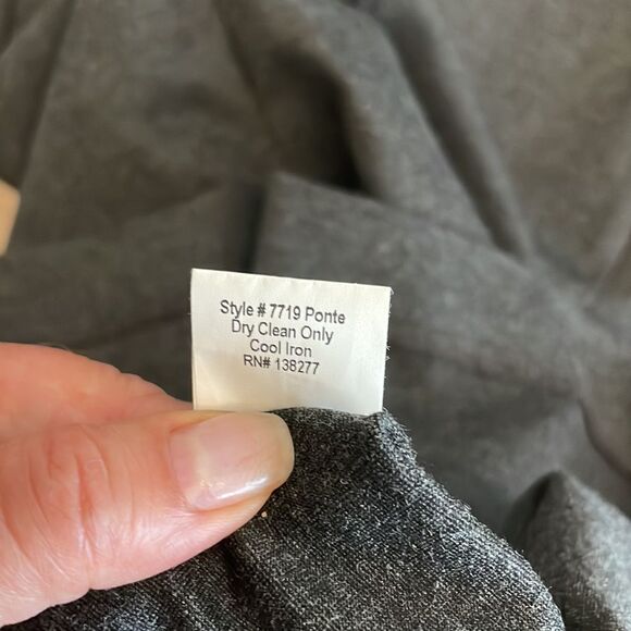 ESTELLE AND FINN CHARCOAL SHEATH DRESS.  3/4 SLEEVE.  ELEGANCE PERSONIFI… - Picture 13 of 14